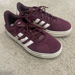 Adidas platform sneaker burgundy
